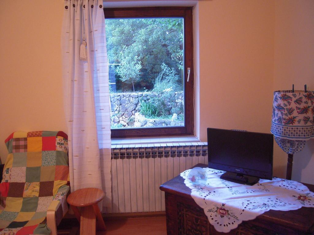 Apartments Ljuba I Mare Malinska Cameră foto